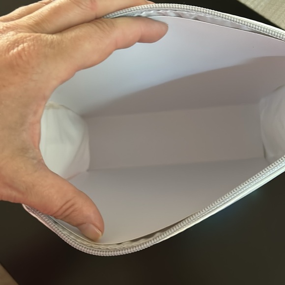 Iridescent Cosmetic Case NWOT - Picture 4 of 10